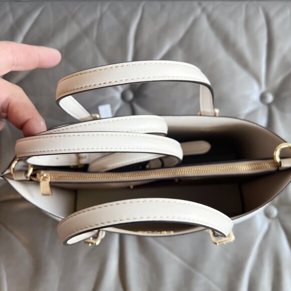 Coach CV965 Mollie Tote Bag 25 In Signature Canvas IN White/Chalk - Picture 8 of 10